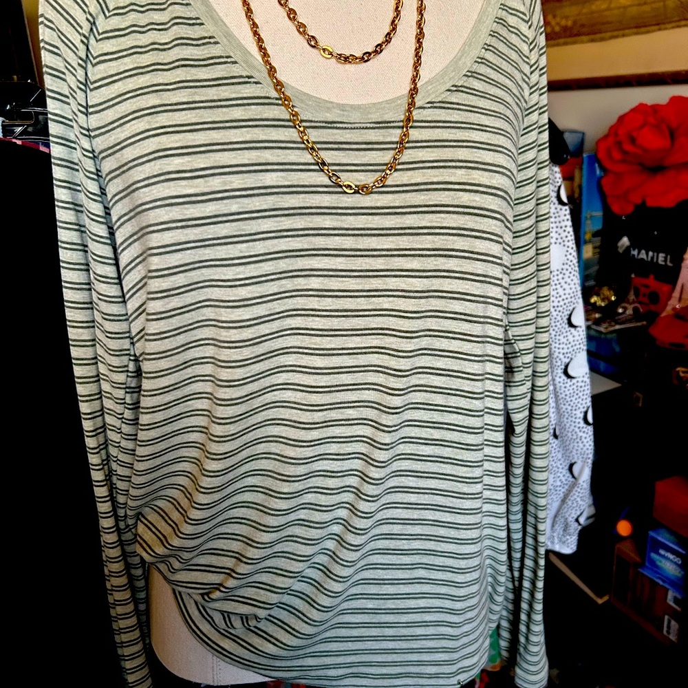 Cabi women long sleeve Tshirts